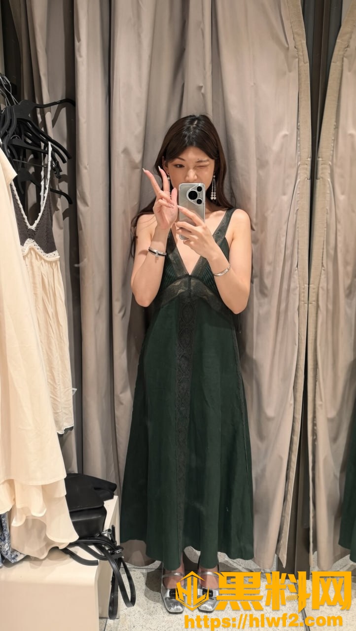 美乳翘臀4
