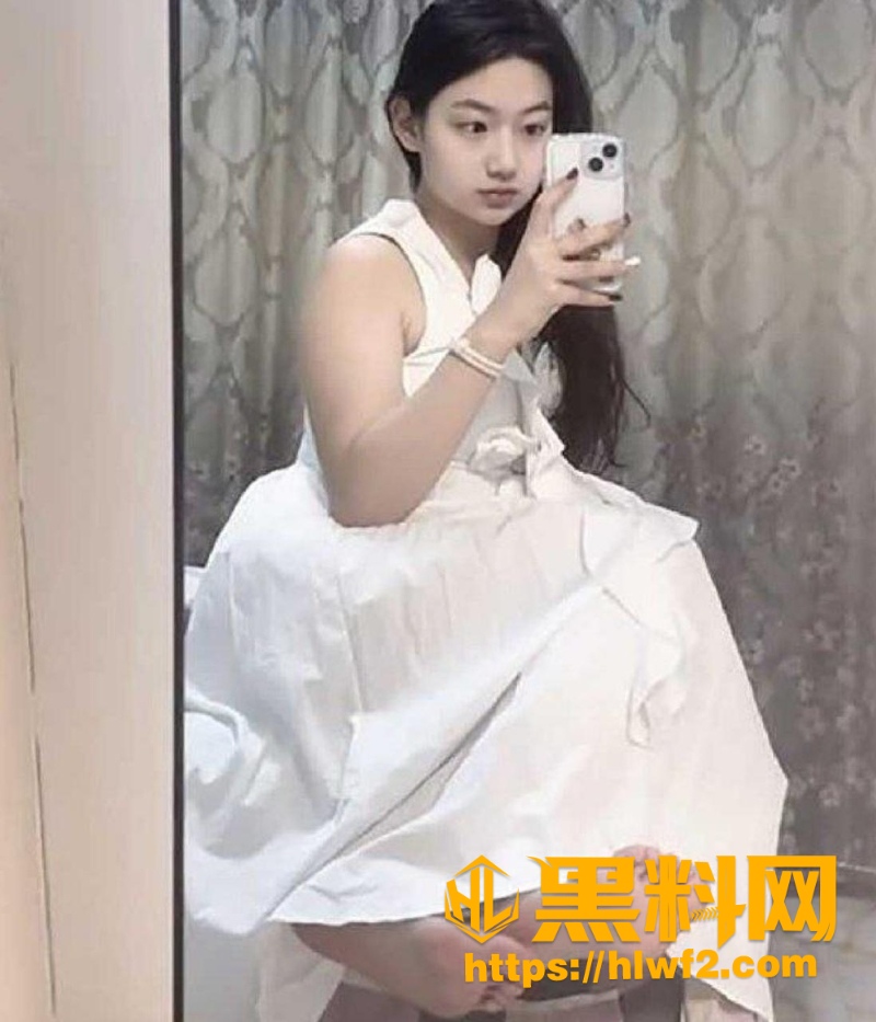纯欲女大足交诱惑2