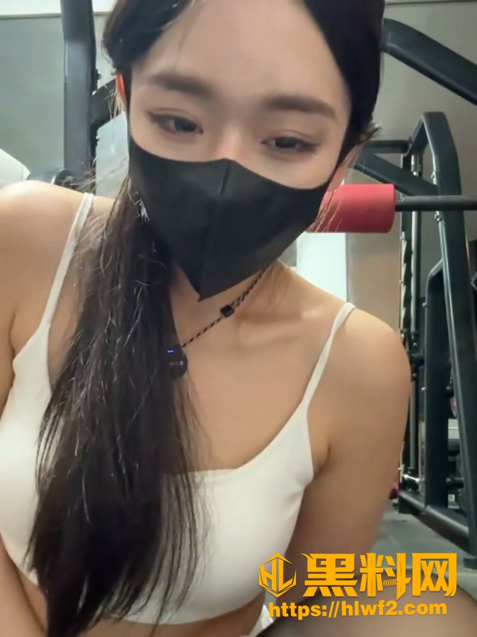 女神佳佳健身房自慰2