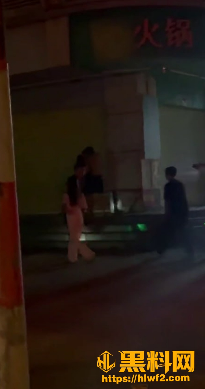 吃瓜三亚精神小伙打架