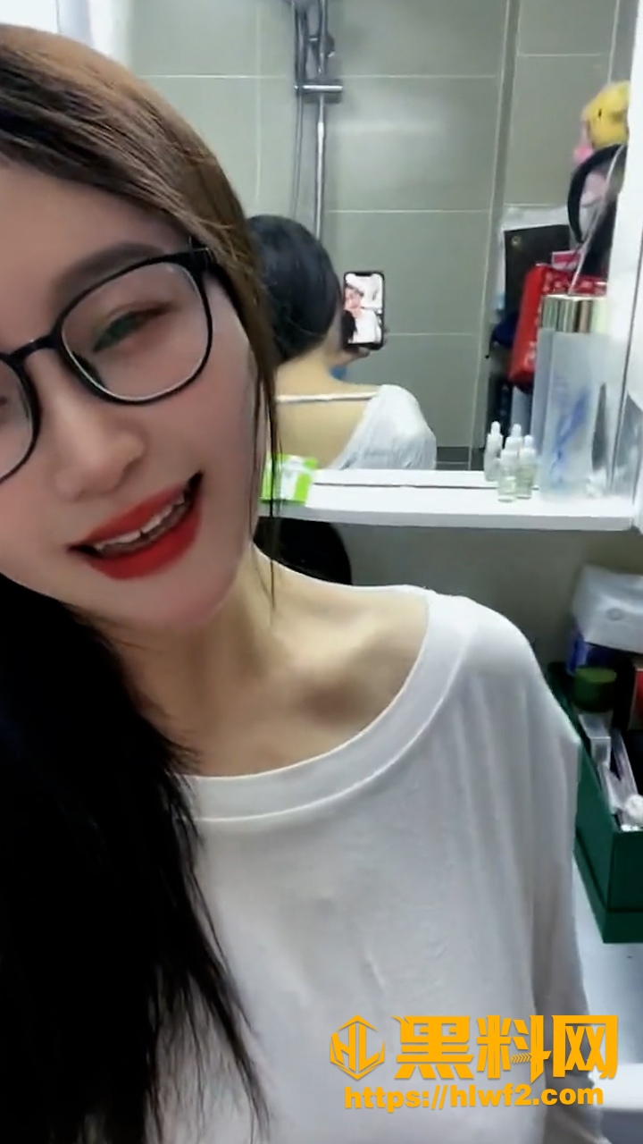 是诗诗呀5