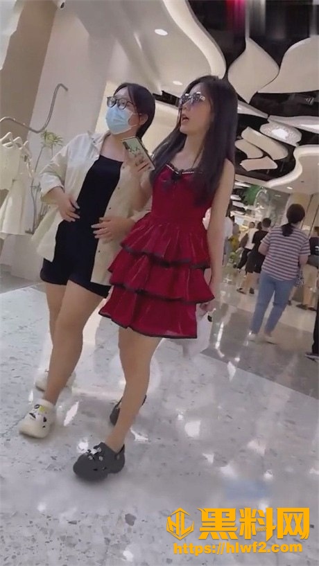 商场抄底极品御姐
