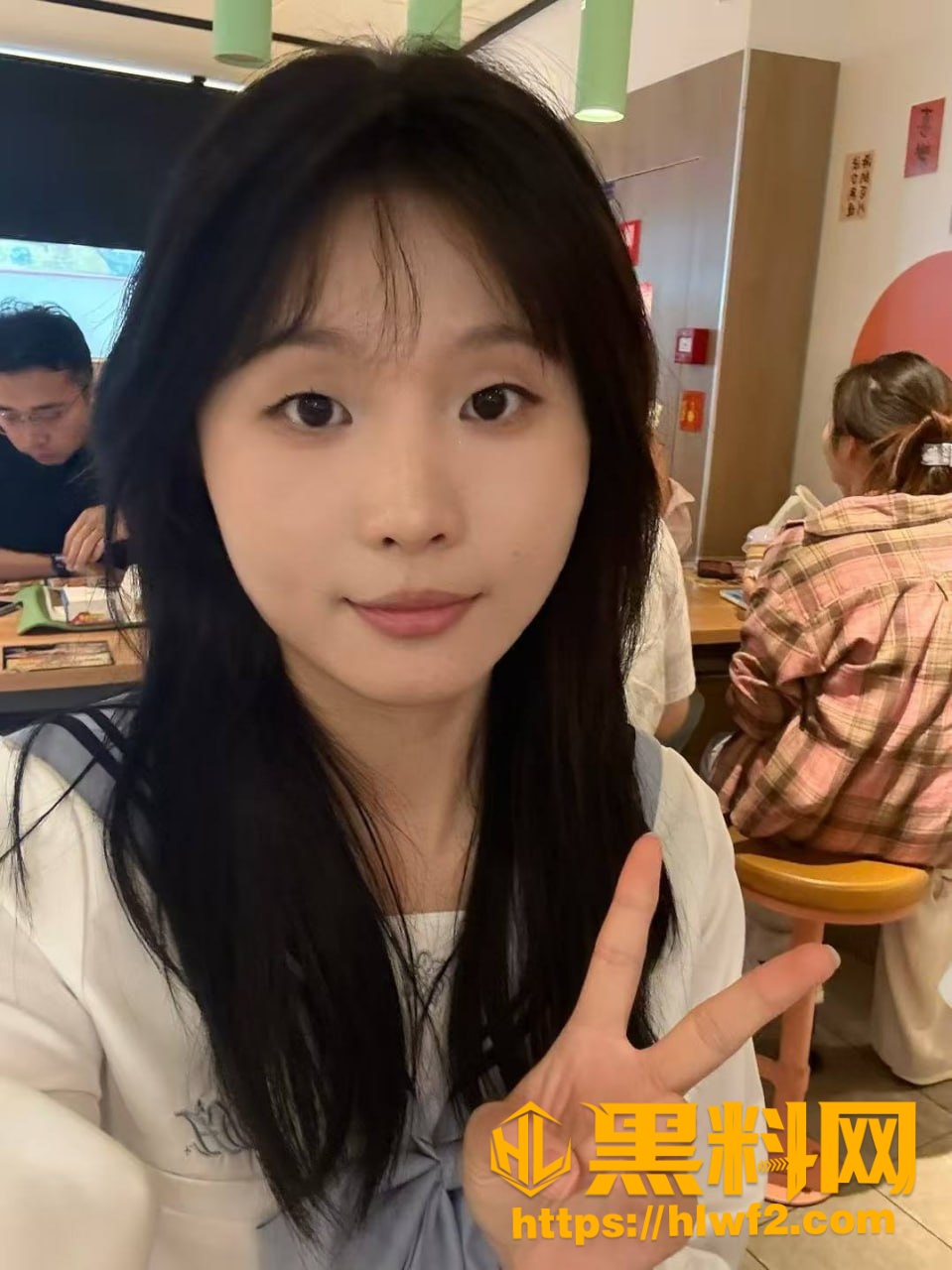 大学生许知夏口爆福利