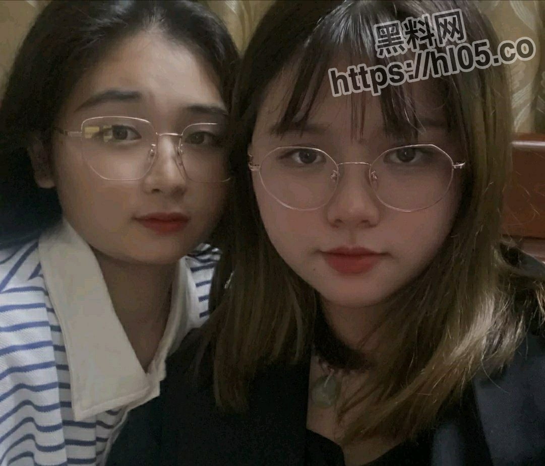 1081X925