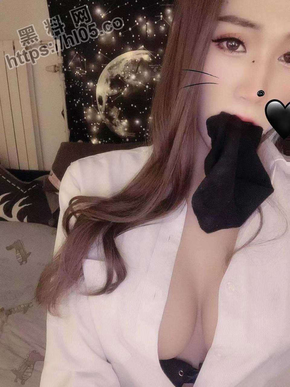 960X1280