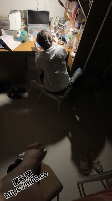 471X842