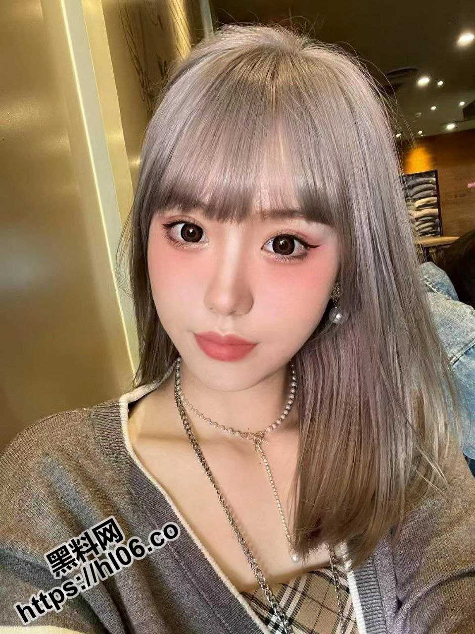 960X1280