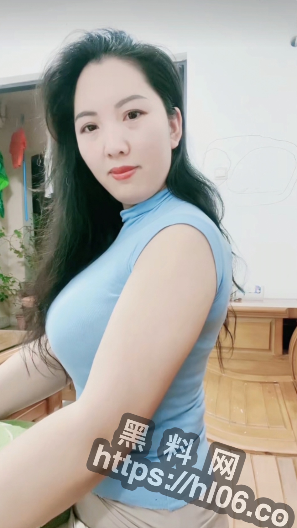 948X1682