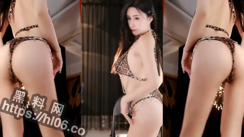 928X522