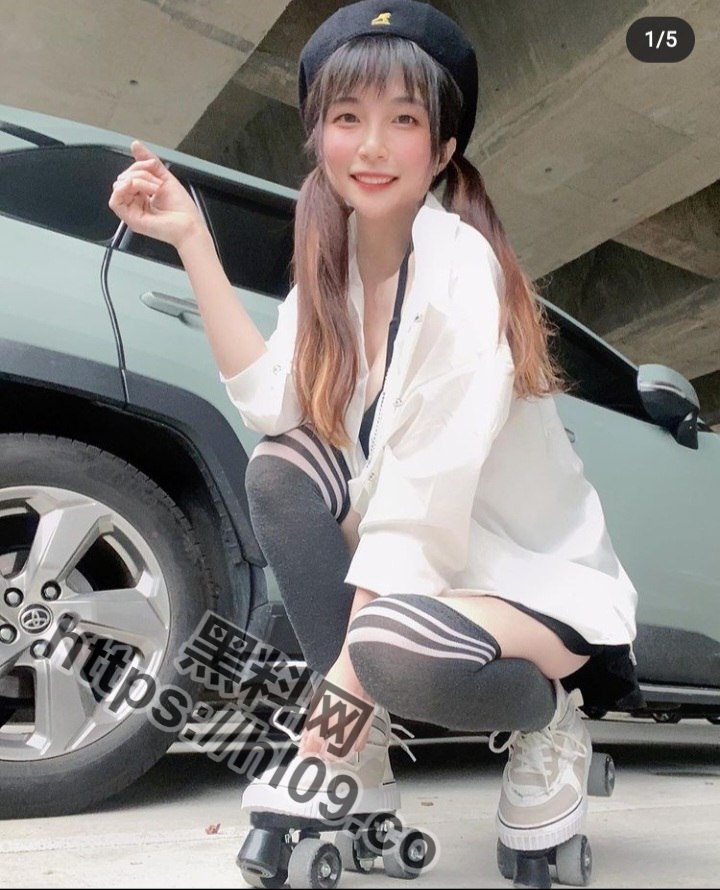 720X890