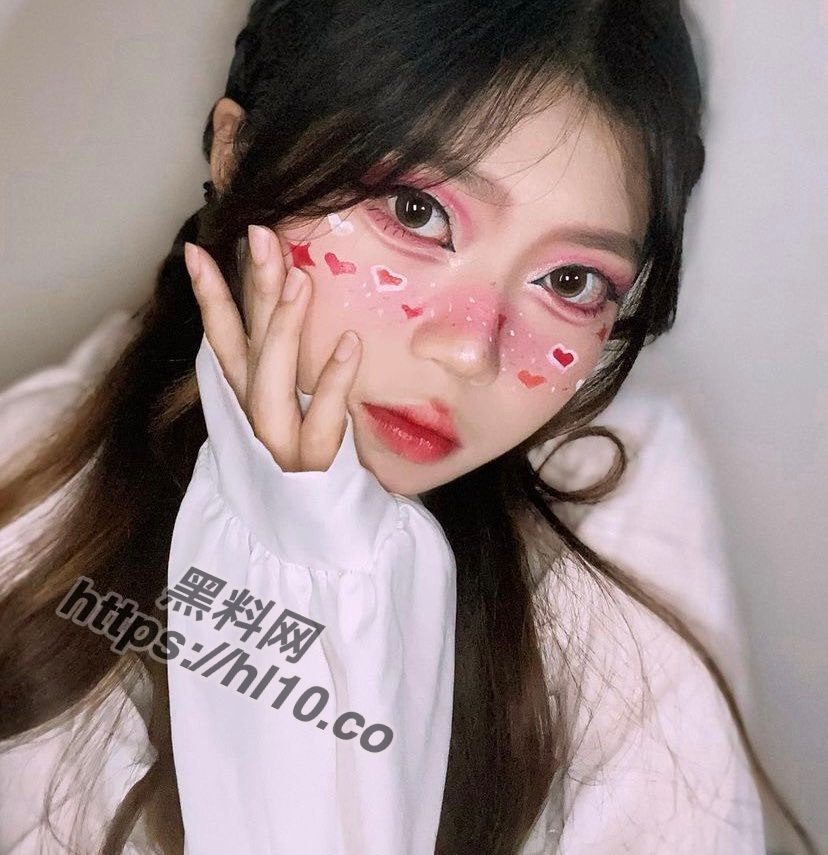 828X855