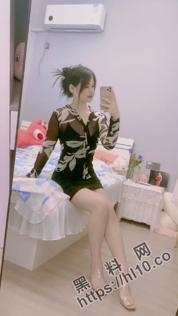 349X619
