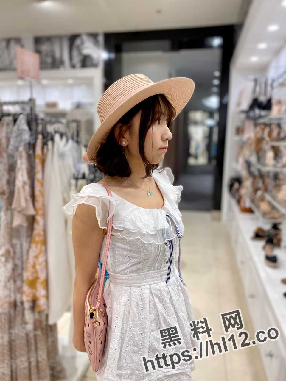960X1280