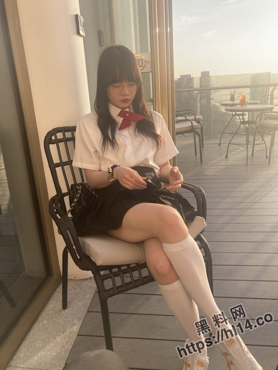 960X1280
