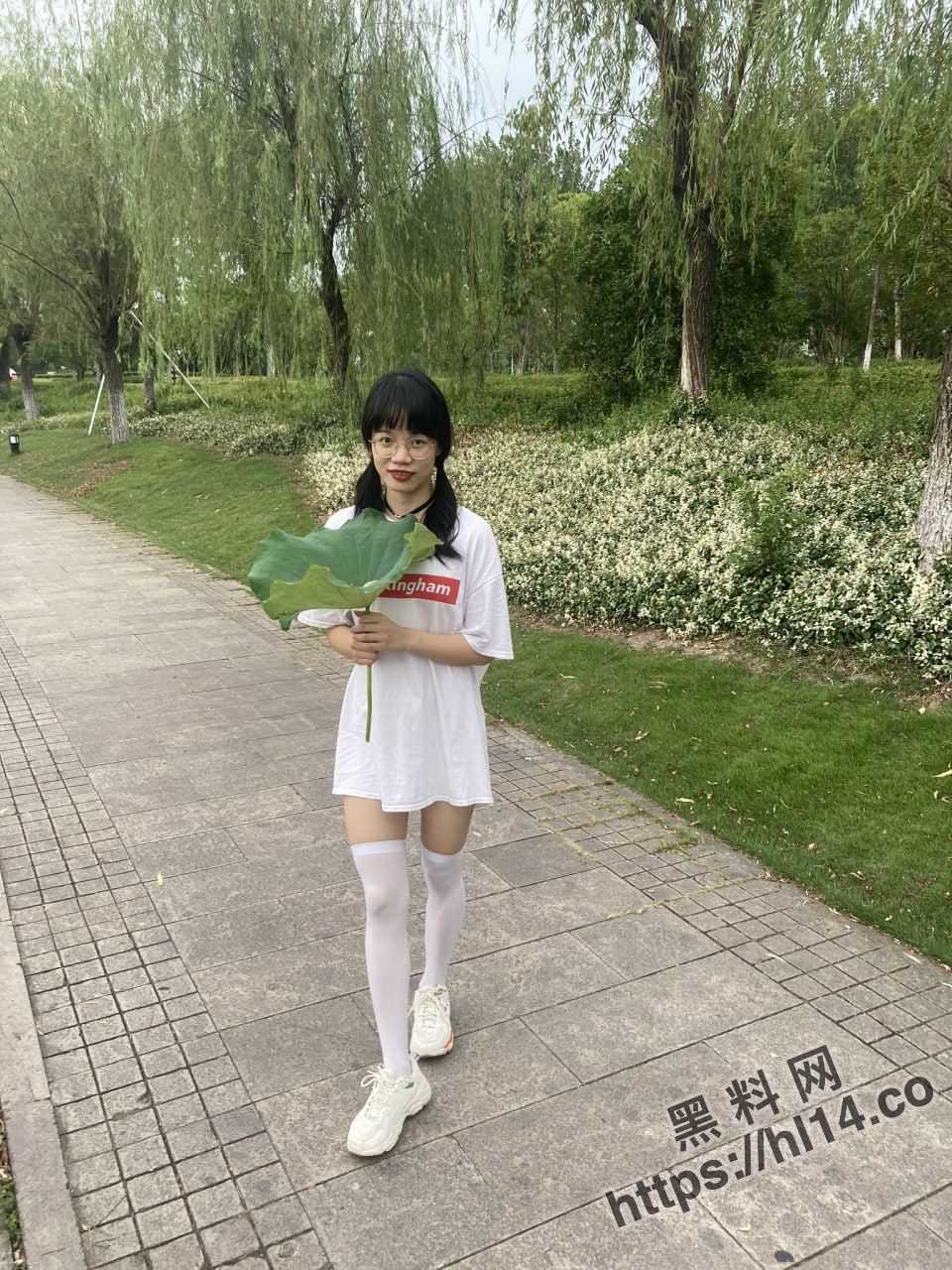 960X1280