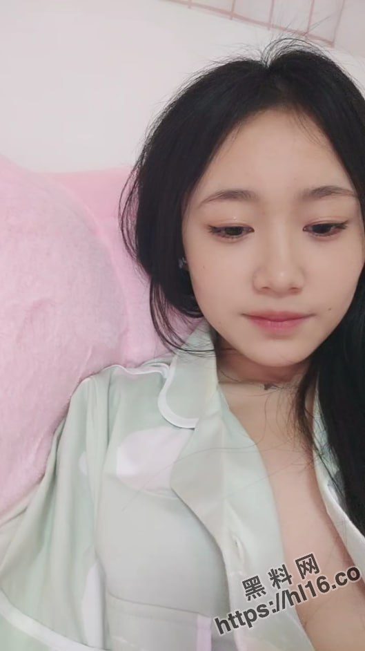 529X942