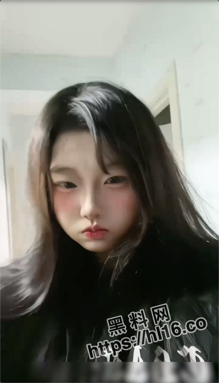 733X1280