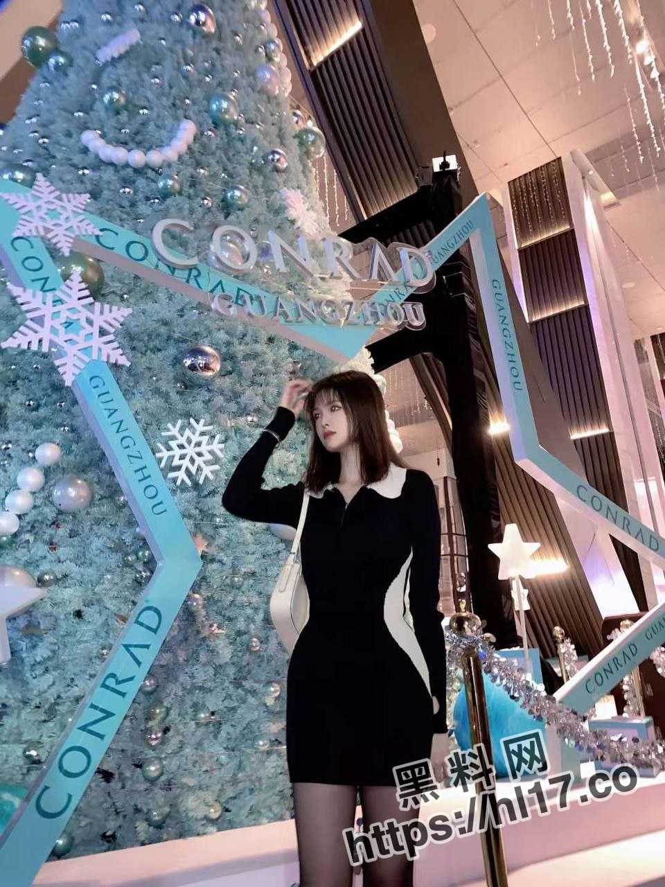 960X1280