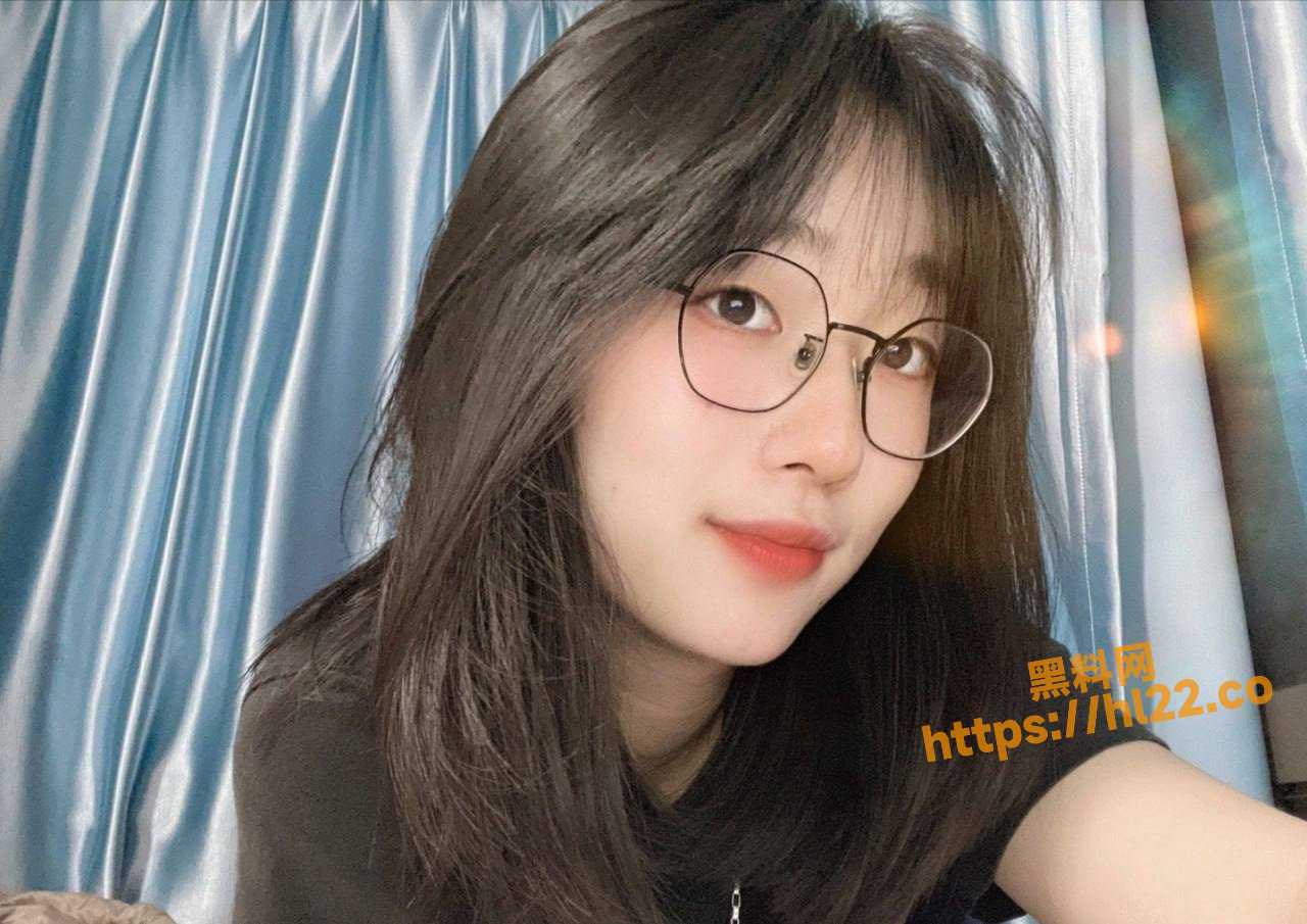 1280X905