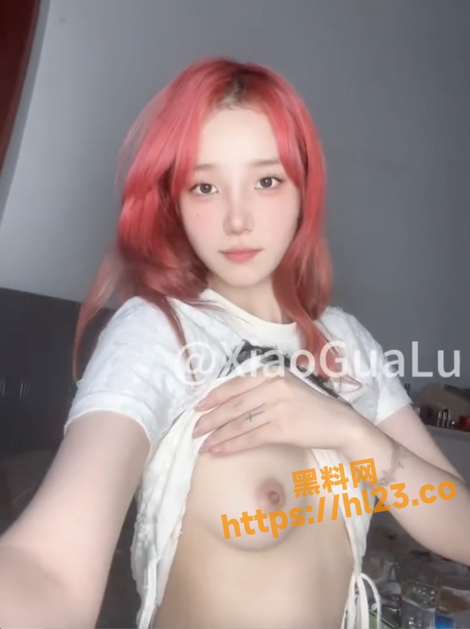957X1280