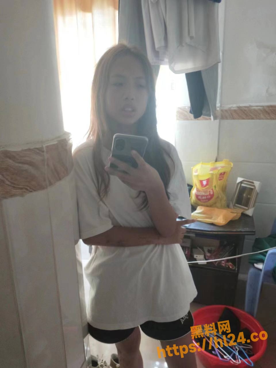 960X1280