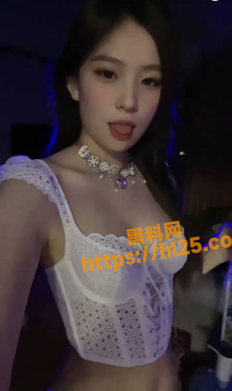 760X1280