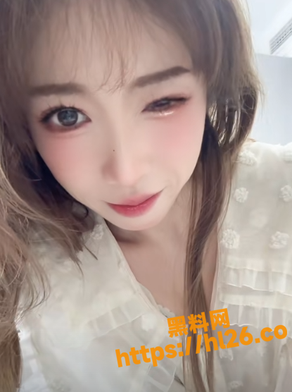 415X556