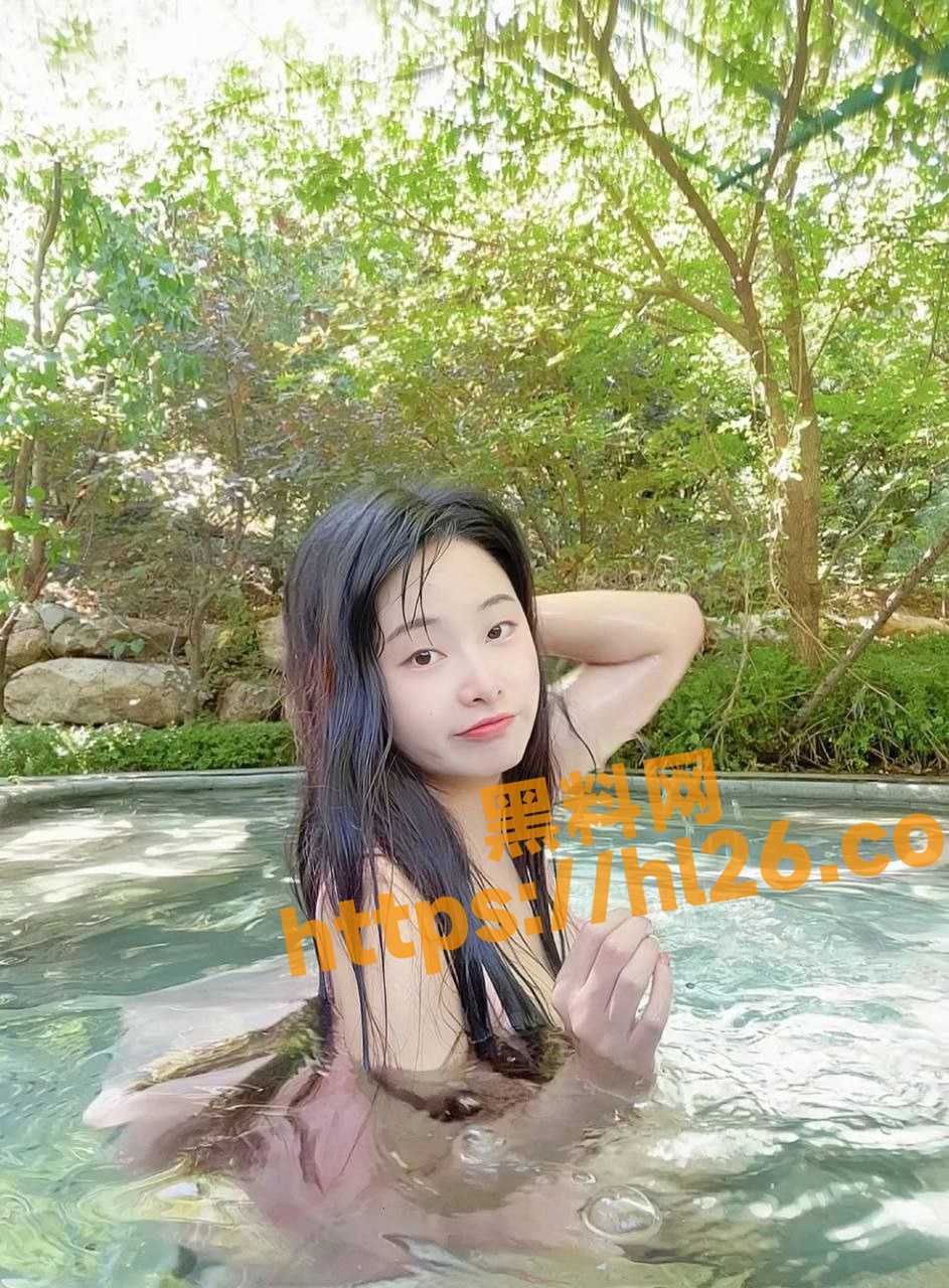 943X1280