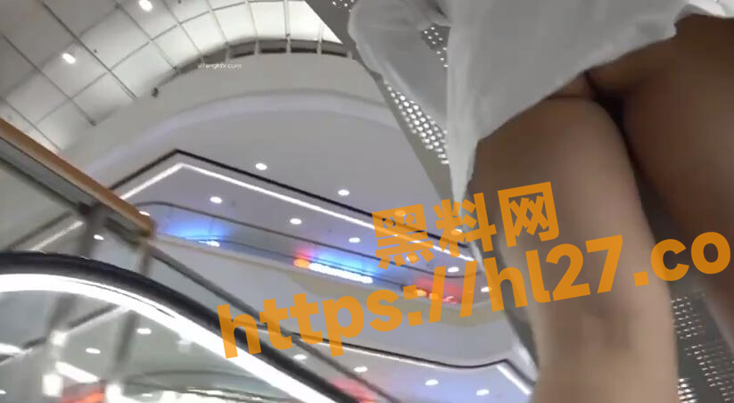 823X452
