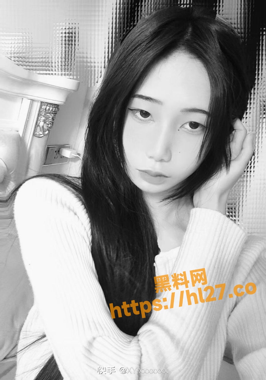 896X1280
