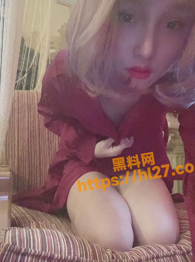 645X866