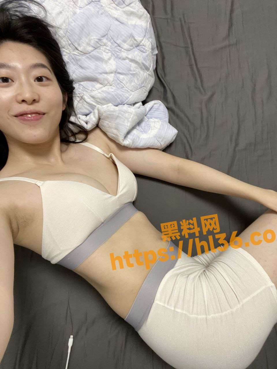 960X1280