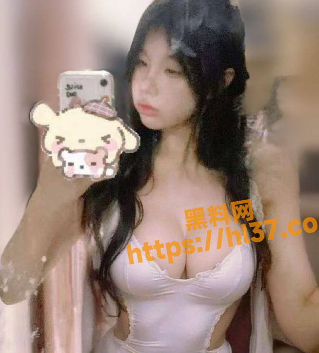 654X723