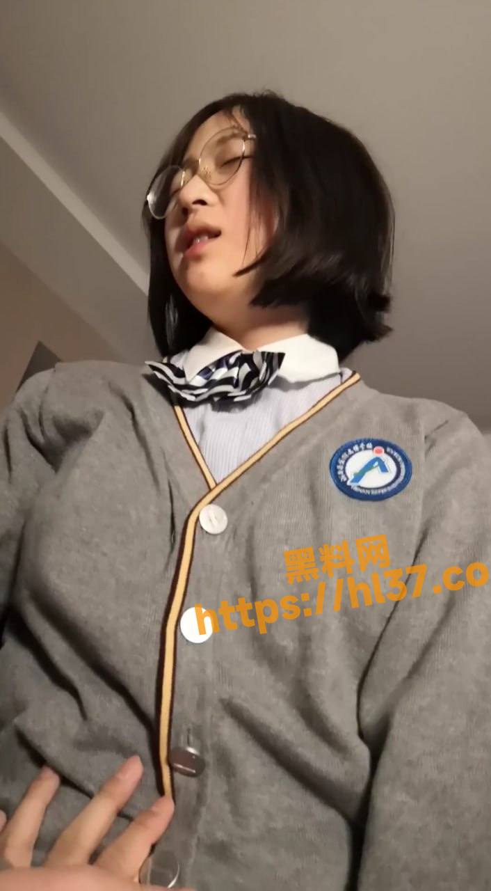 706X1280