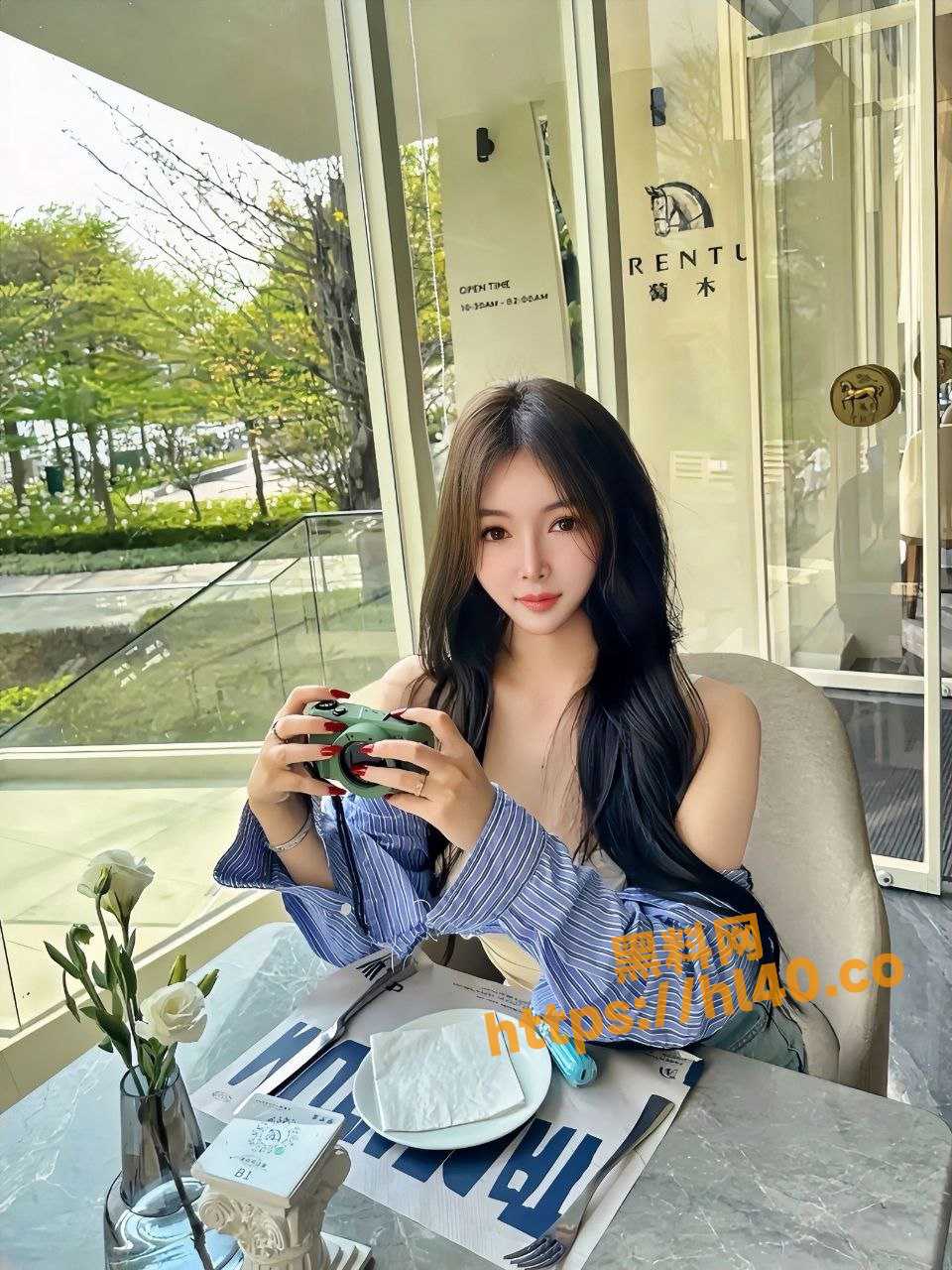 960X1280