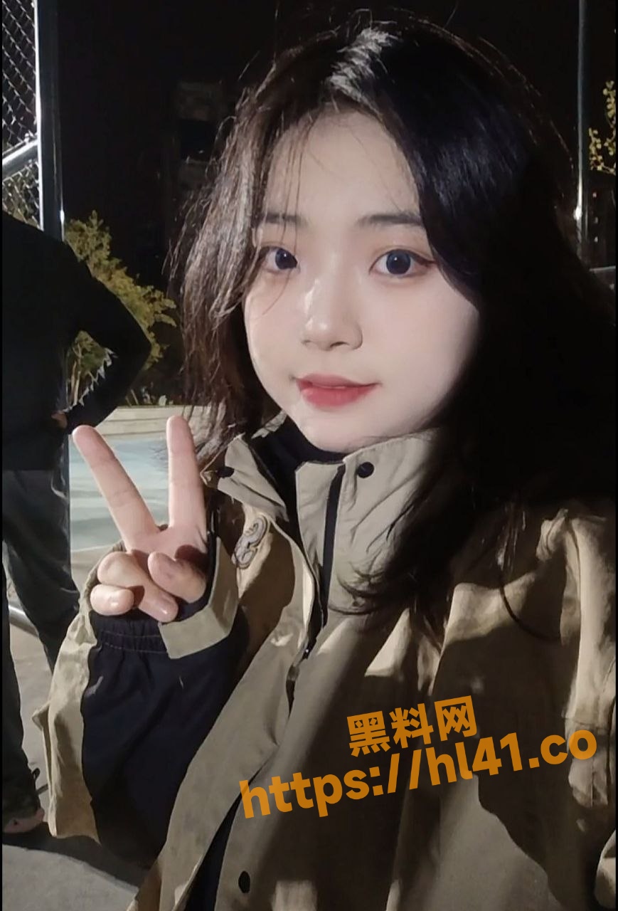869X1280