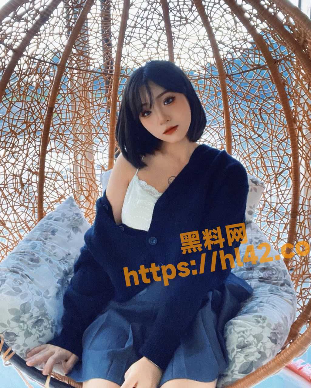 1025X1280