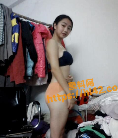 479X560