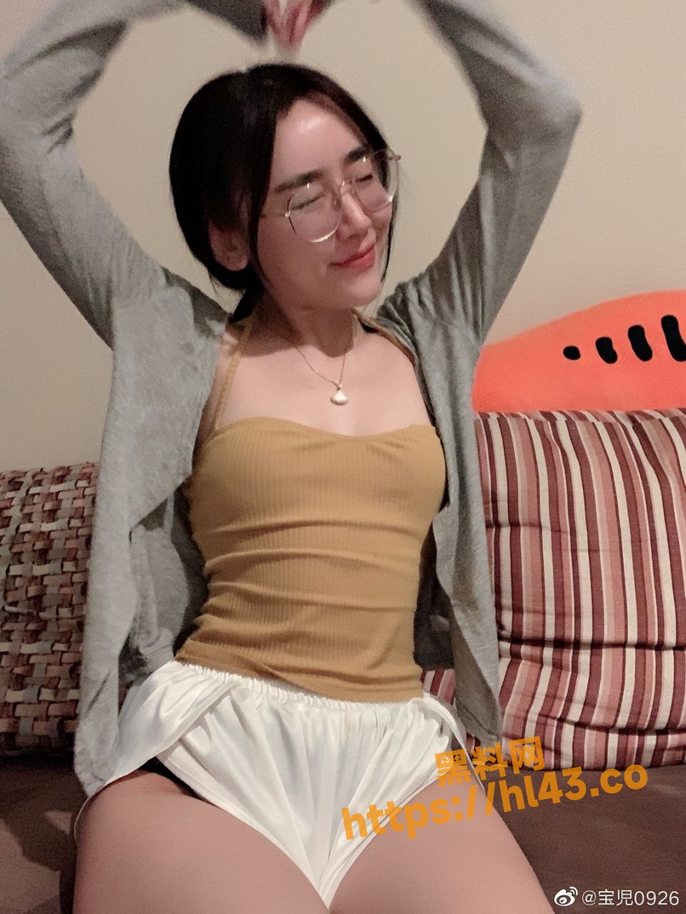 960X1280