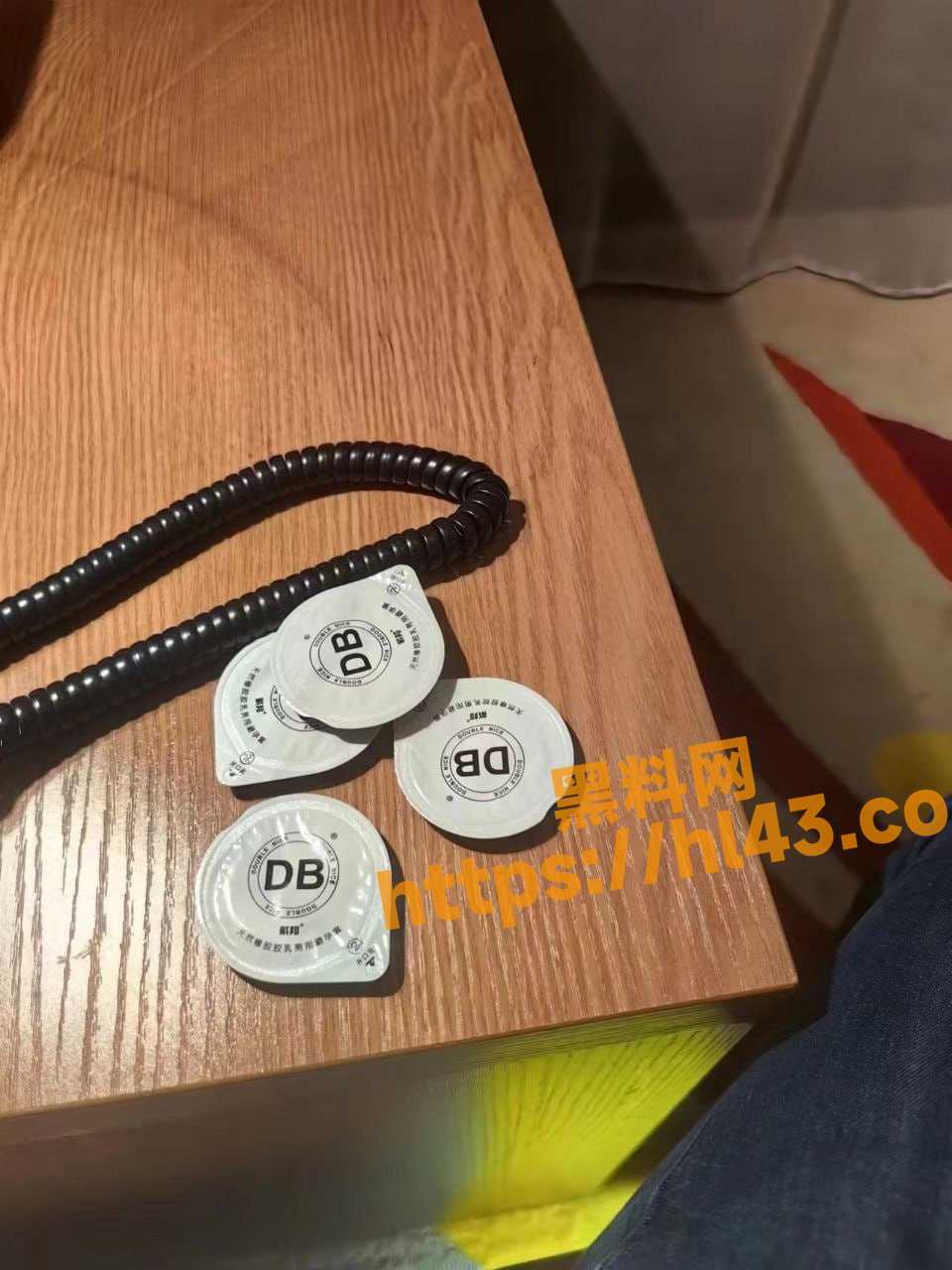 960X1280