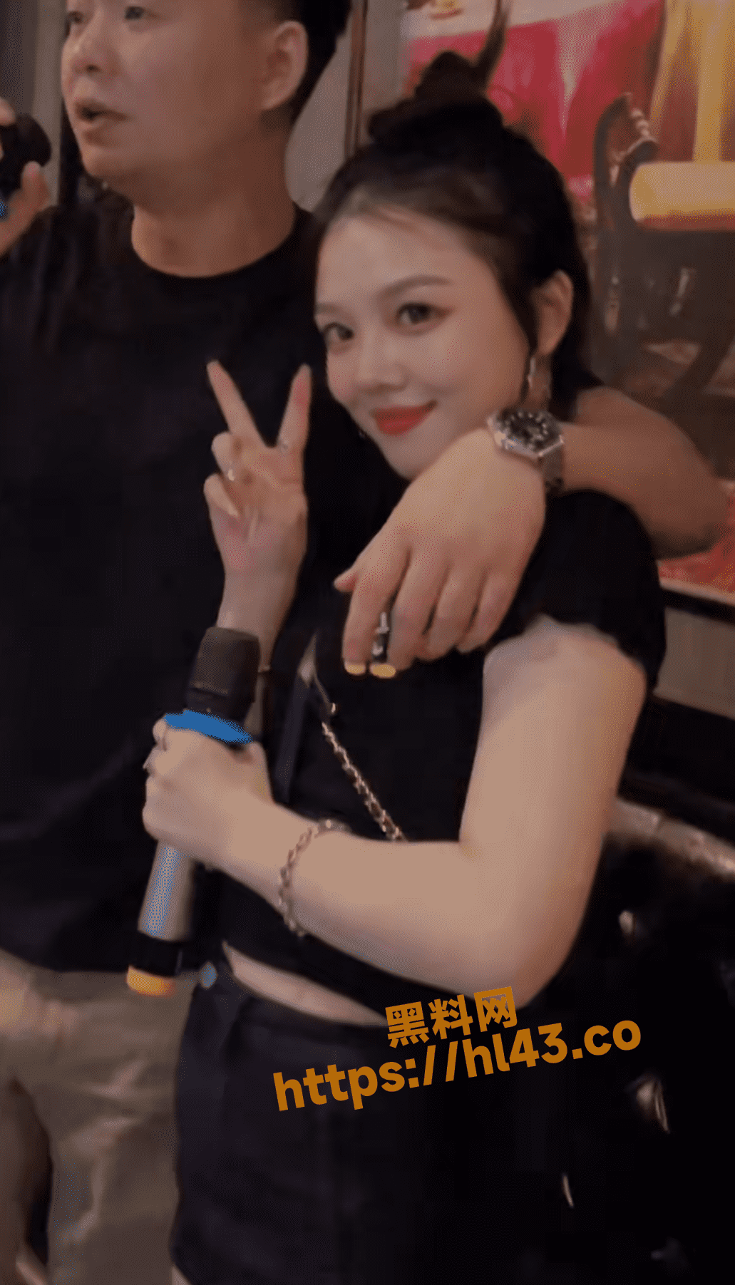 1031X1803