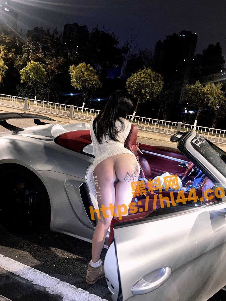 900X1200