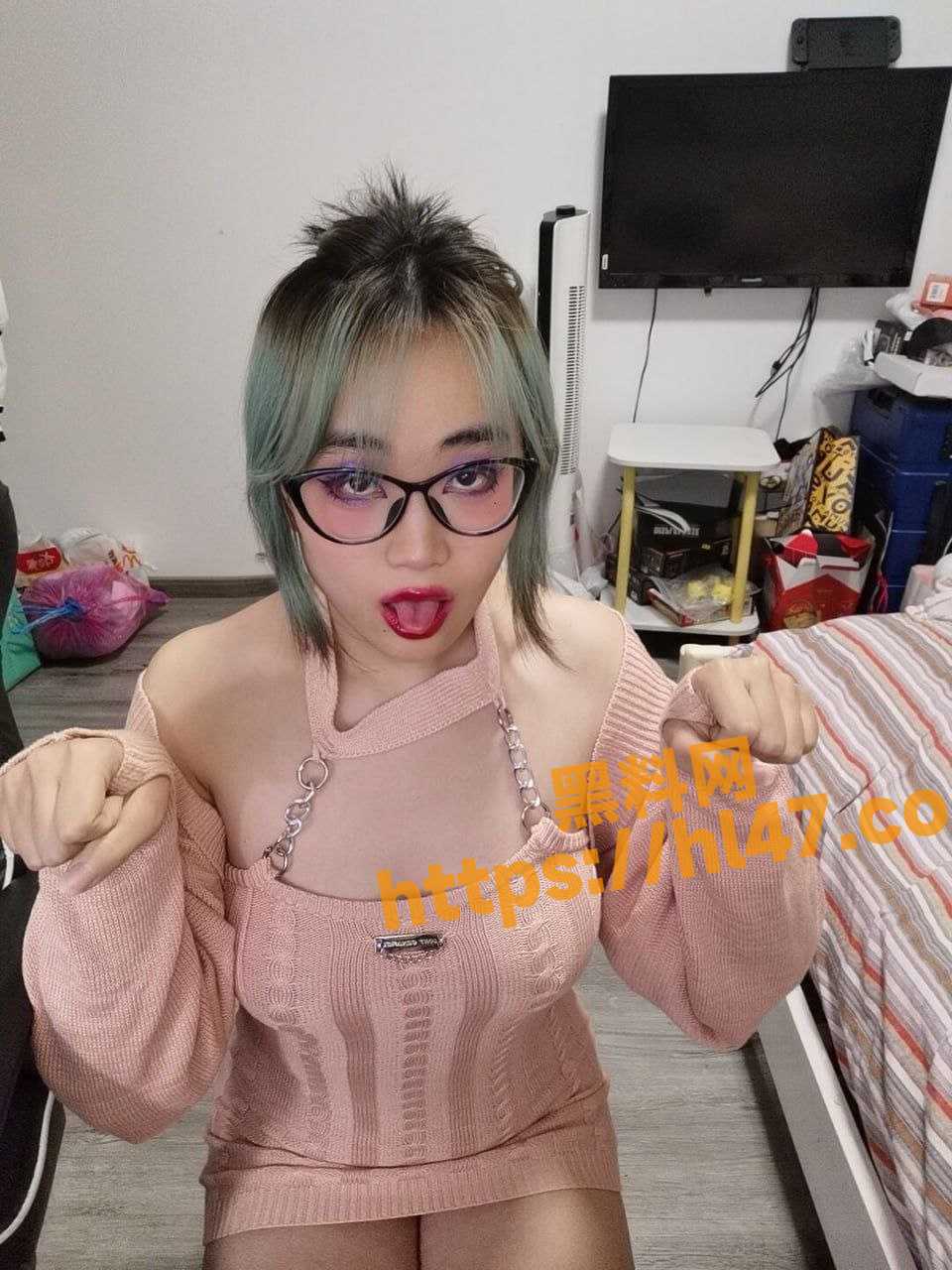 960X1280