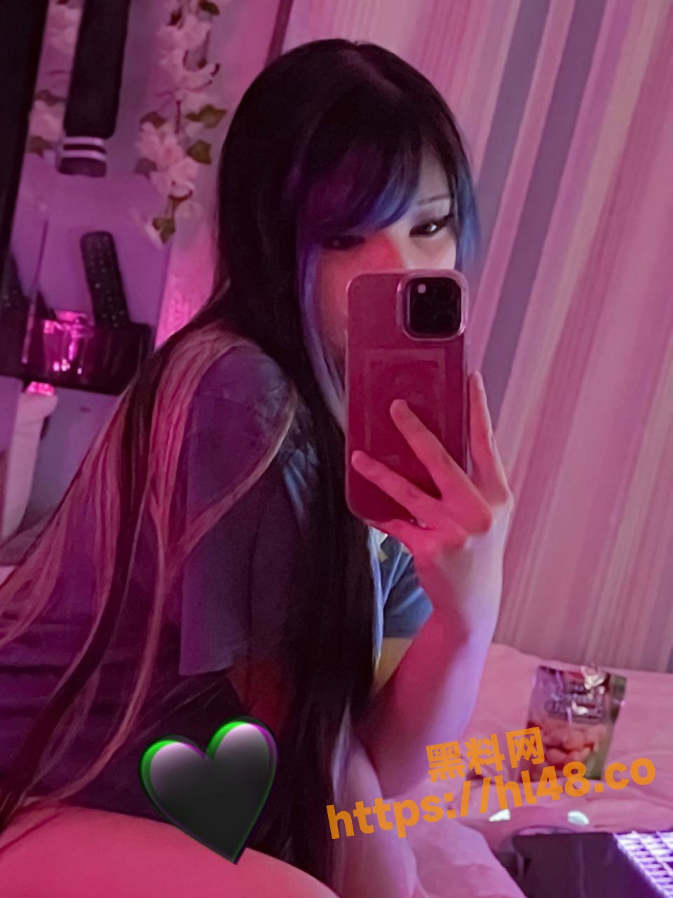 960X1280