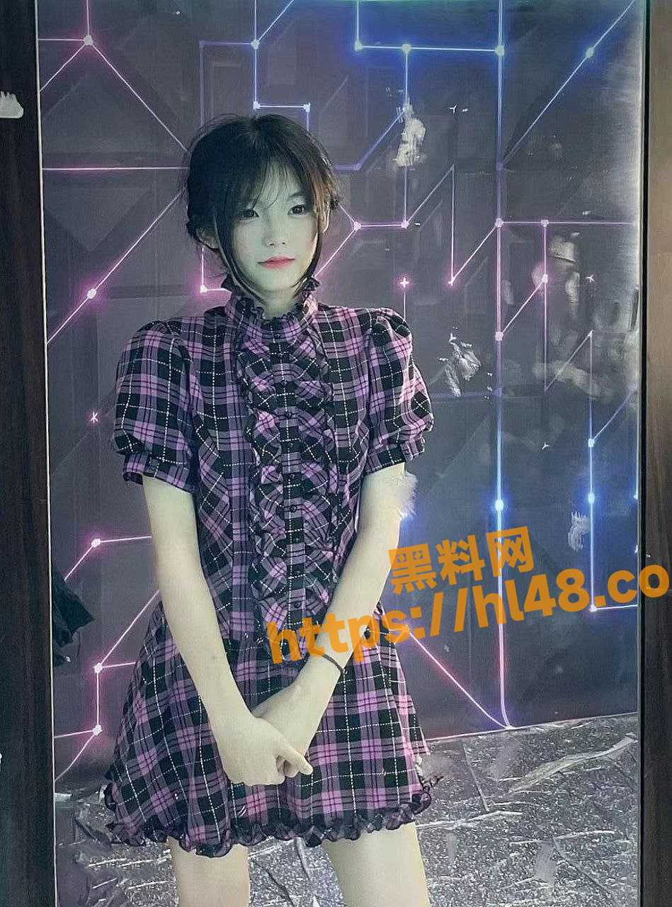 949X1280