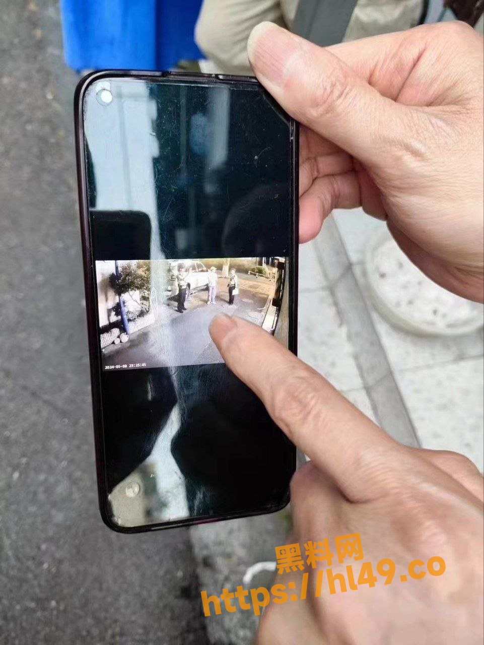 961X1280