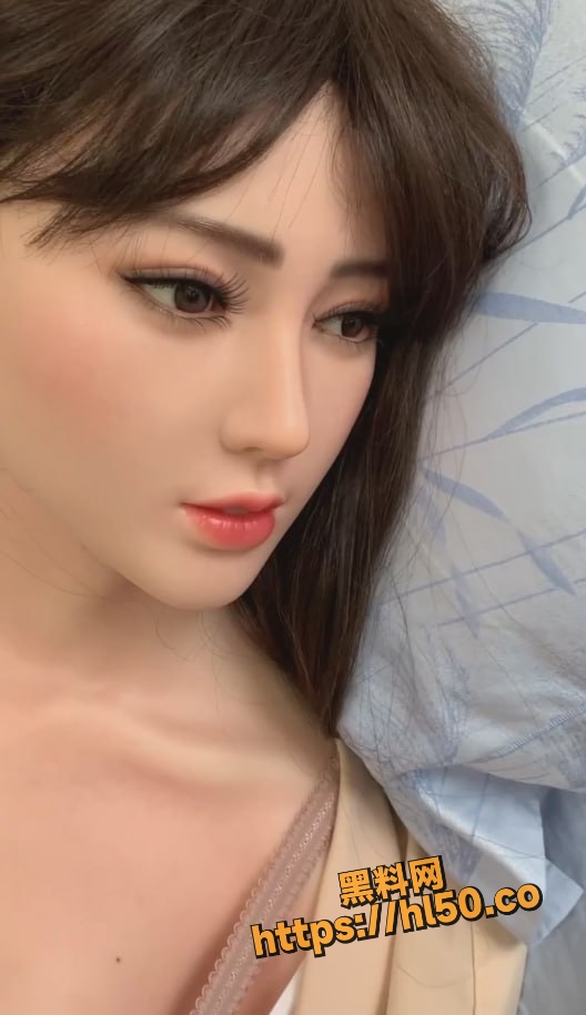 528X915