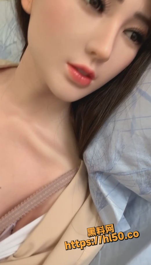 521X915
