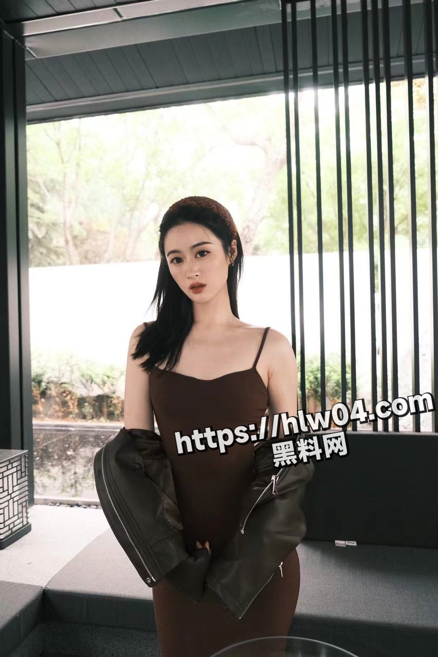 853X1280