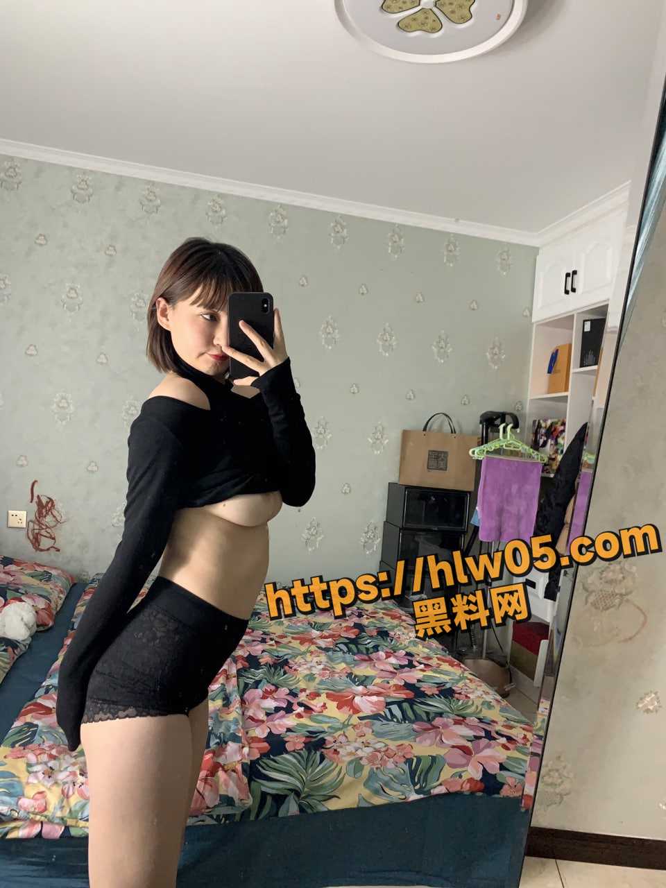 960X1280